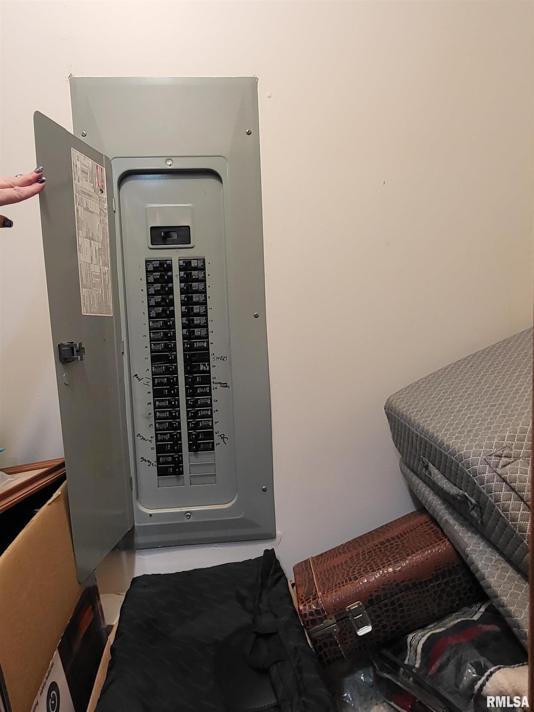 2400 Springfield Road Delavan, IL 61734 - Photo 29 of 36