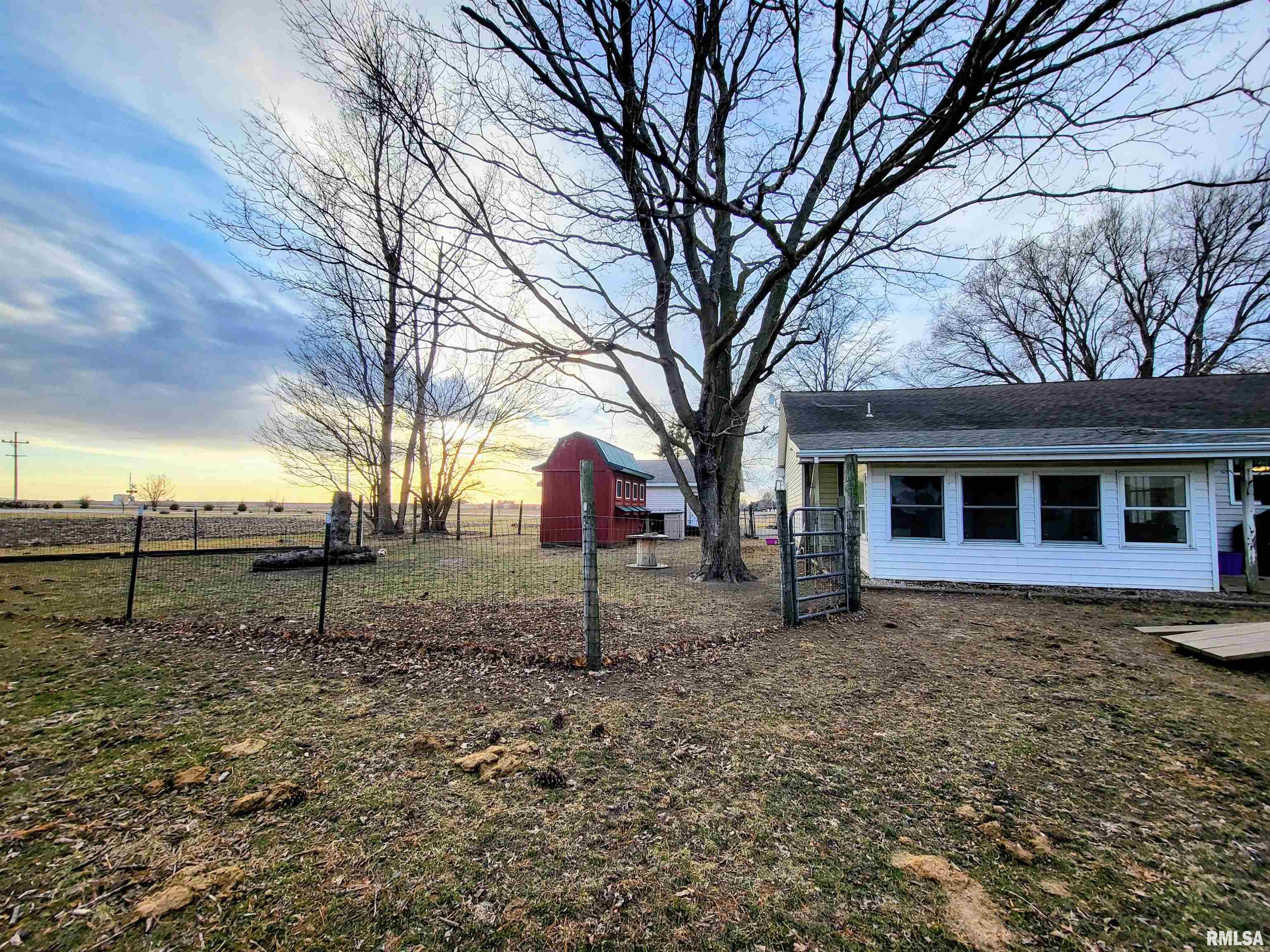 2400 Springfield Road Delavan, IL 61734 - Photo 34 of 36