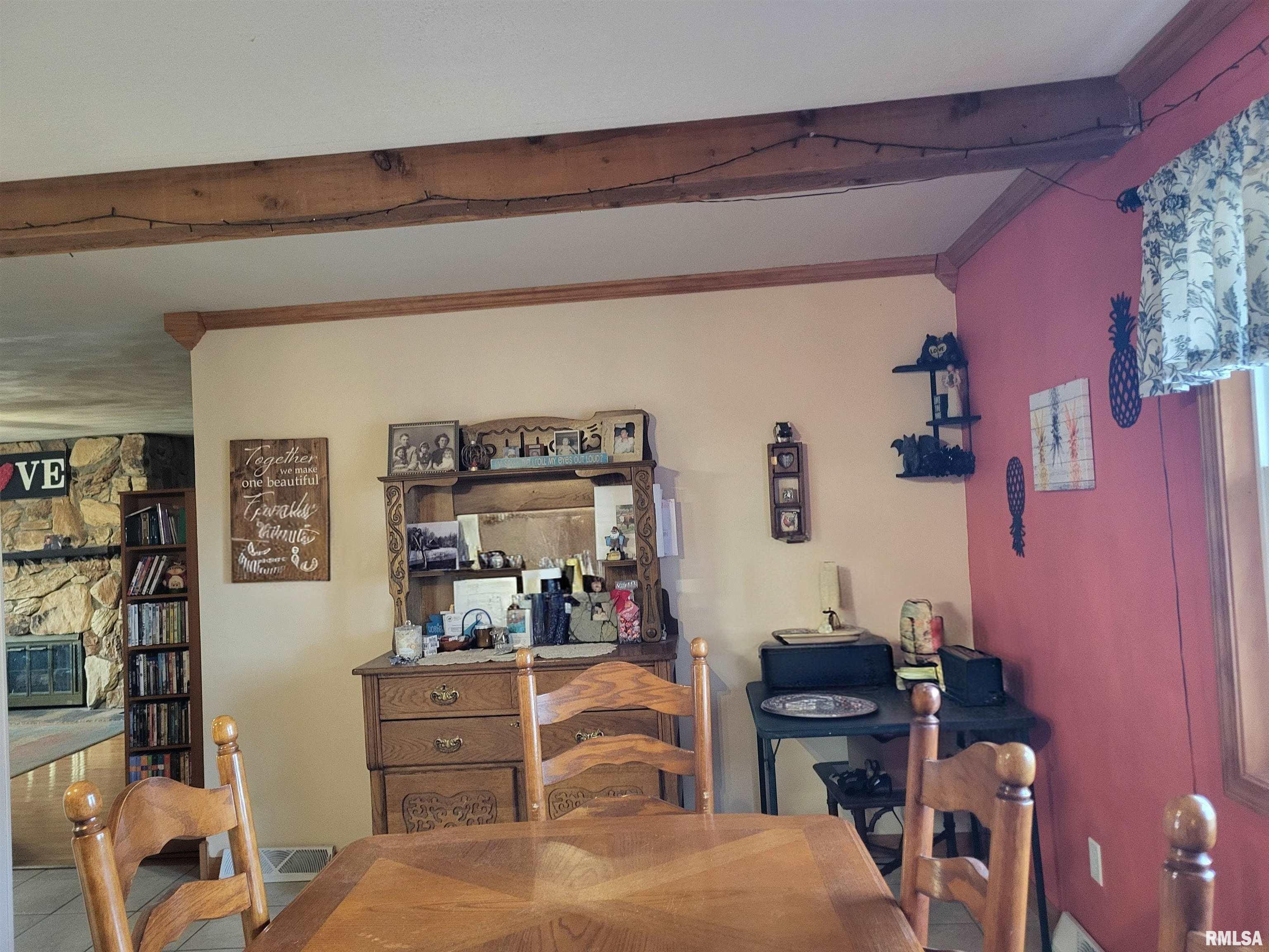 2400 Springfield Road Delavan, IL 61734 - Photo 7 of 38