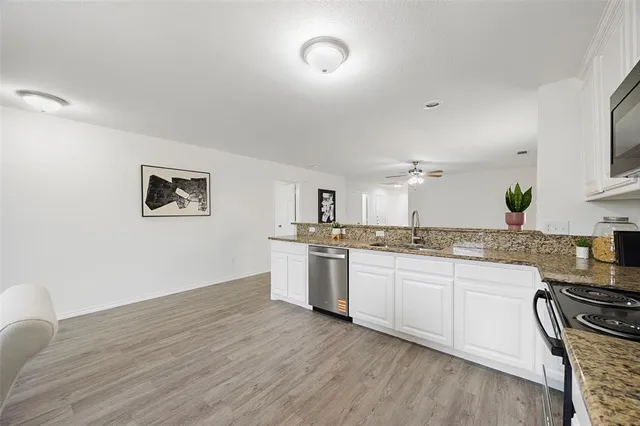 $290,000 | 1605 Village Park Trail, Burleson, TX 76028