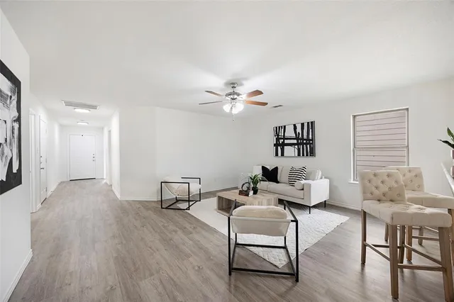 $290,000 | 1605 Village Park Trail, Burleson, TX 76028