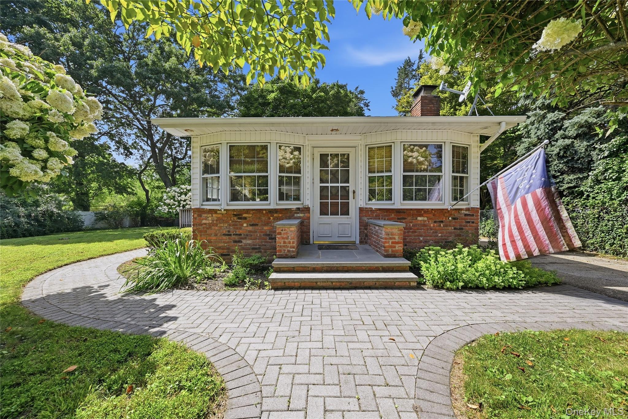 76 Queen Road Rocky Point, NY 11778 - Photo 1 of 29 Gallery Image 1