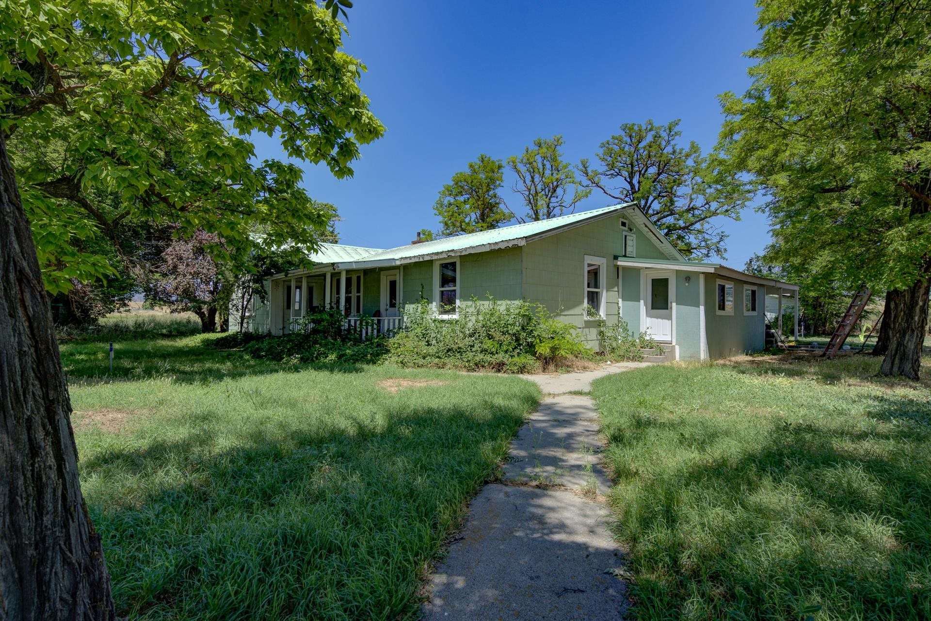 3315 Montague Road Montague, CA 96064 - Photo 2 of 32 Gallery Image 2