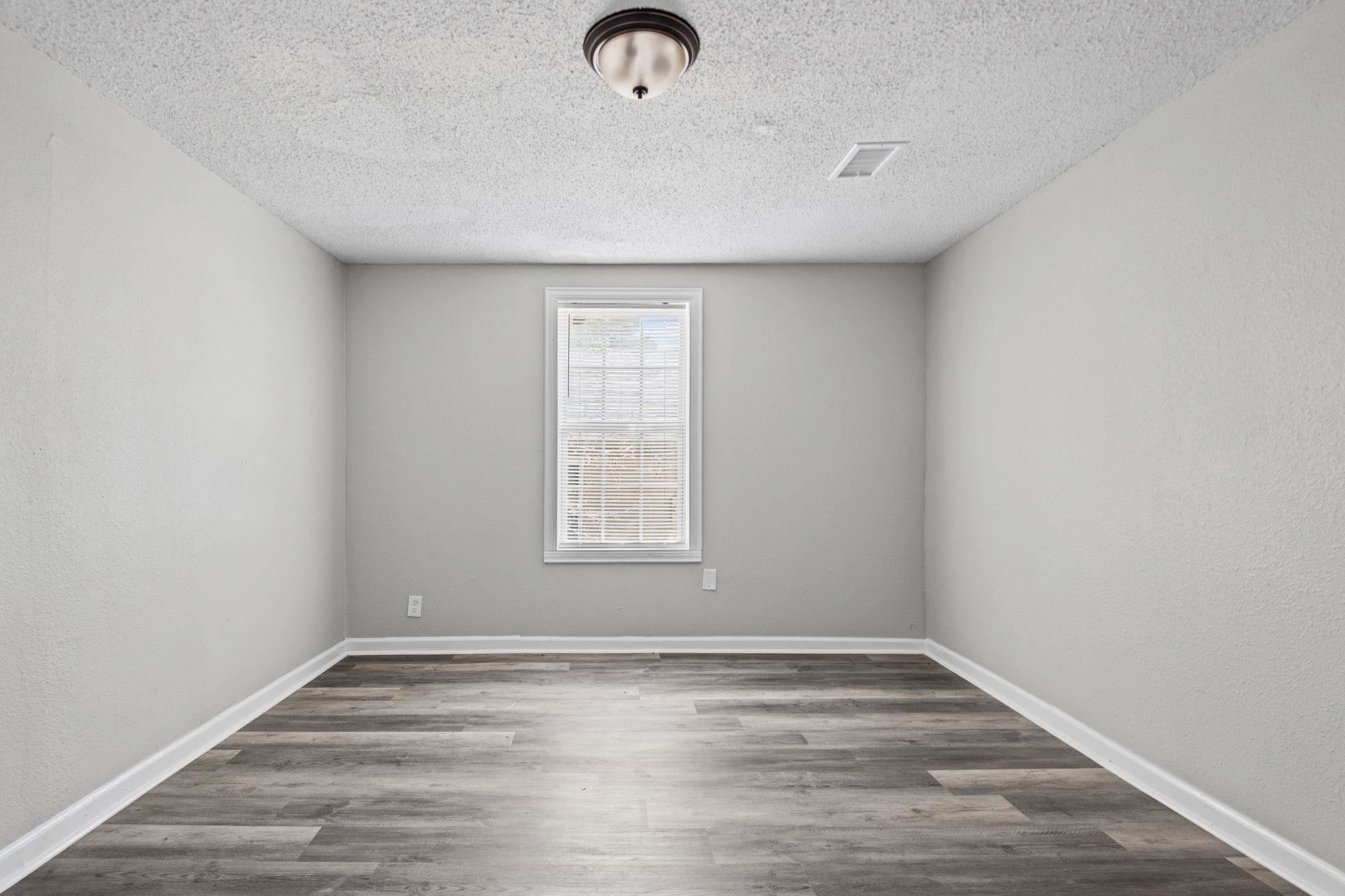560 West Peebles Road Memphis, TN 38109 - Photo 12 of 17 Gallery Image 12