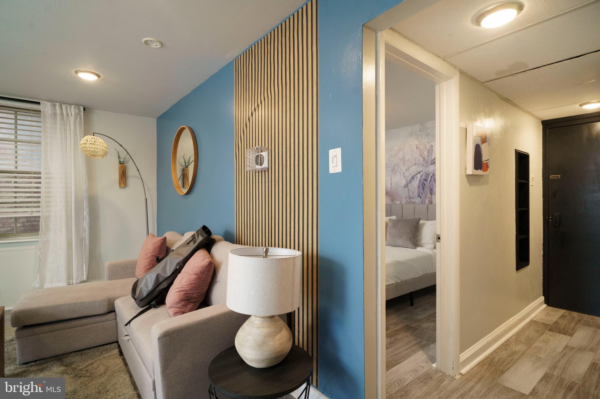 2135 Walnut Street, Unit 301 Philadelphia, PA 19103 - Photo 3 of 8