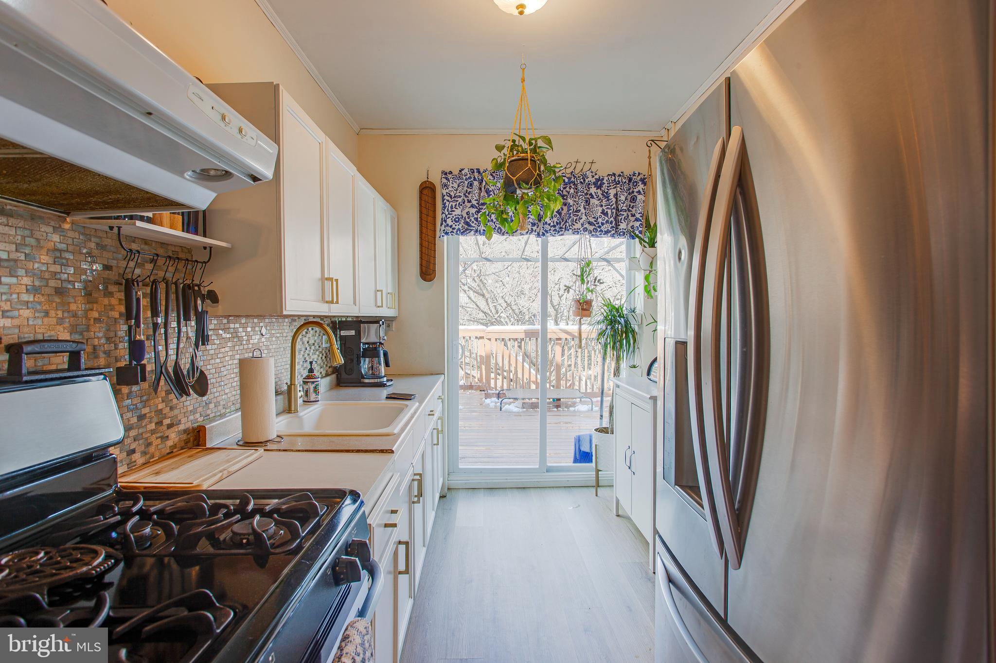 442 Ripka Street Philadelphia, PA 19128 - Photo 9 of 31
