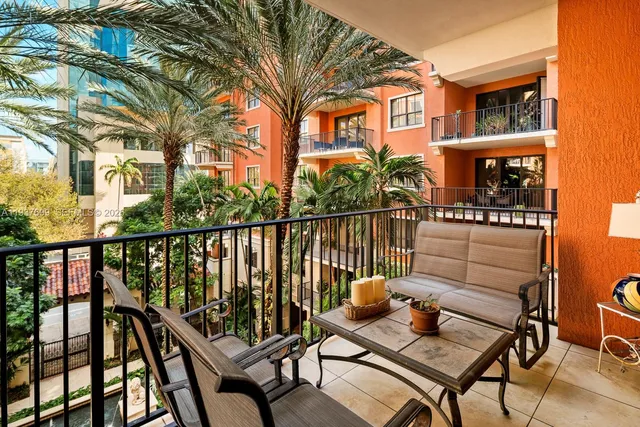 $850,000 | 100 Andalusia Avenue, Unit 408, Coral Gables, FL 33134