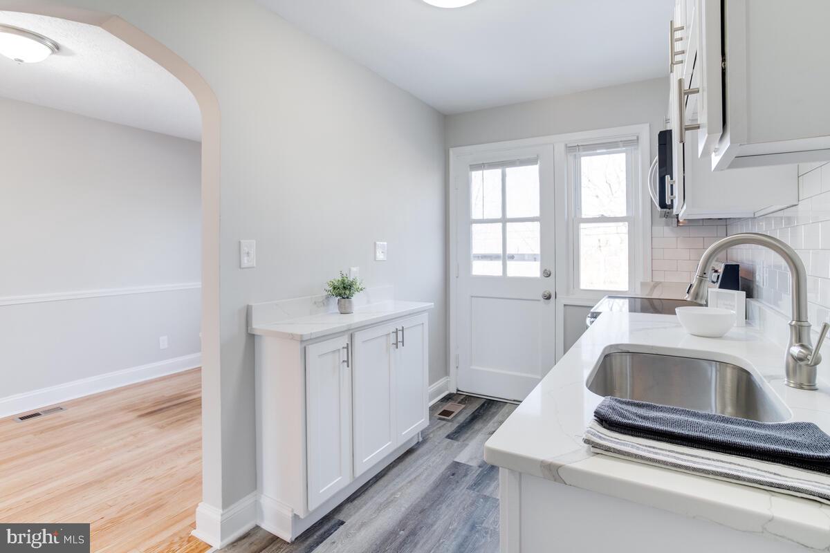 1046 Elm Road Baltimore, MD 21227 - Photo 11 of 29 Gallery Image 11