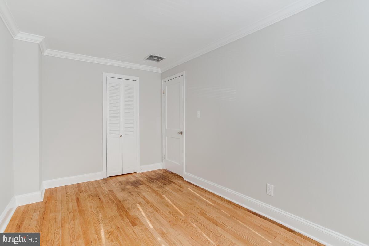 1046 Elm Road Baltimore, MD 21227 - Photo 20 of 29 Front Bedroom 1
