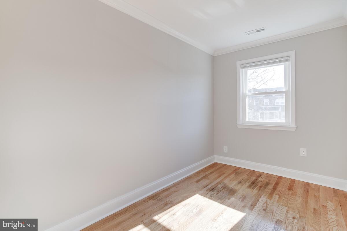 1046 Elm Road Baltimore, MD 21227 - Photo 21 of 29 Front Bedroom 2