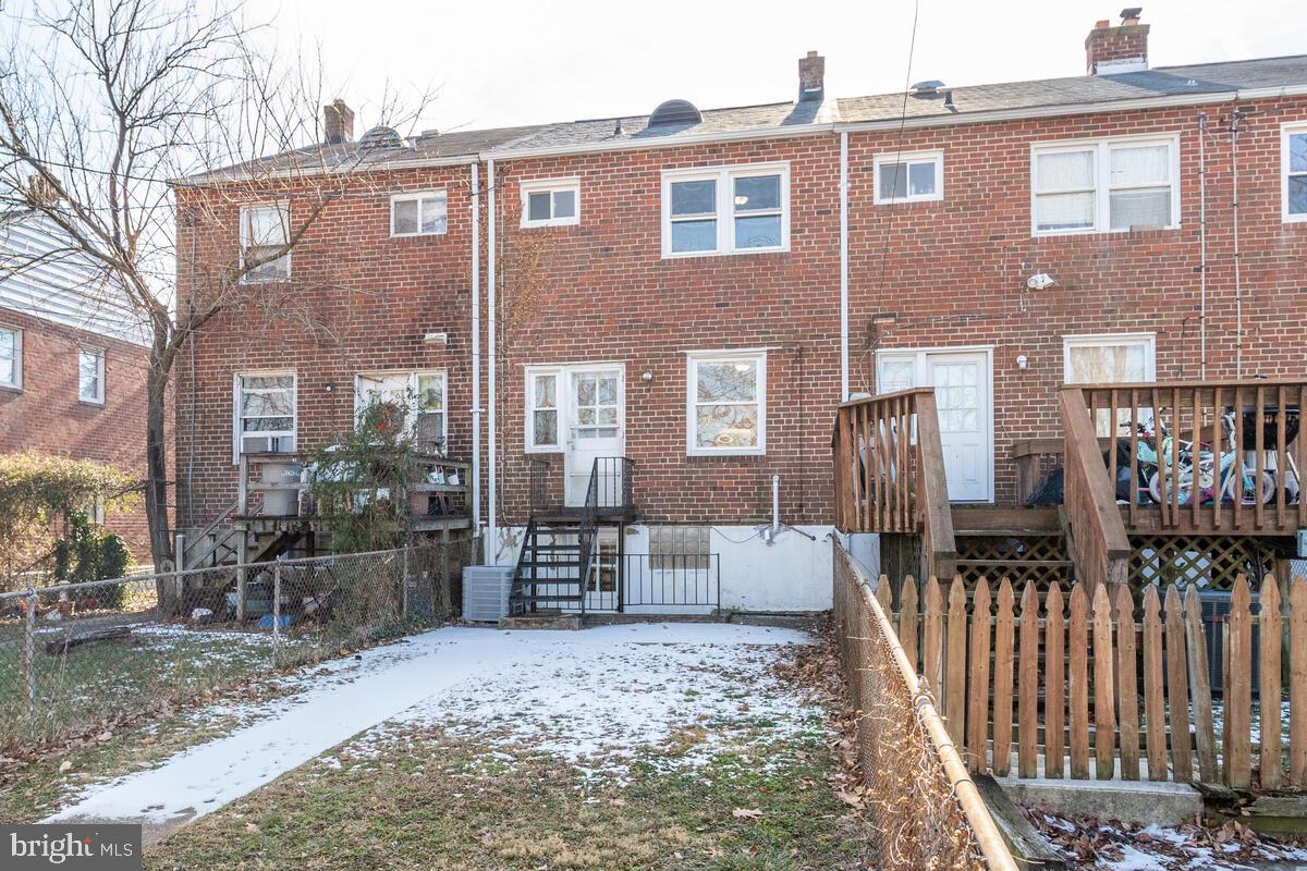 1046 Elm Road Baltimore, MD 21227 - Photo 28 of 29 Rear