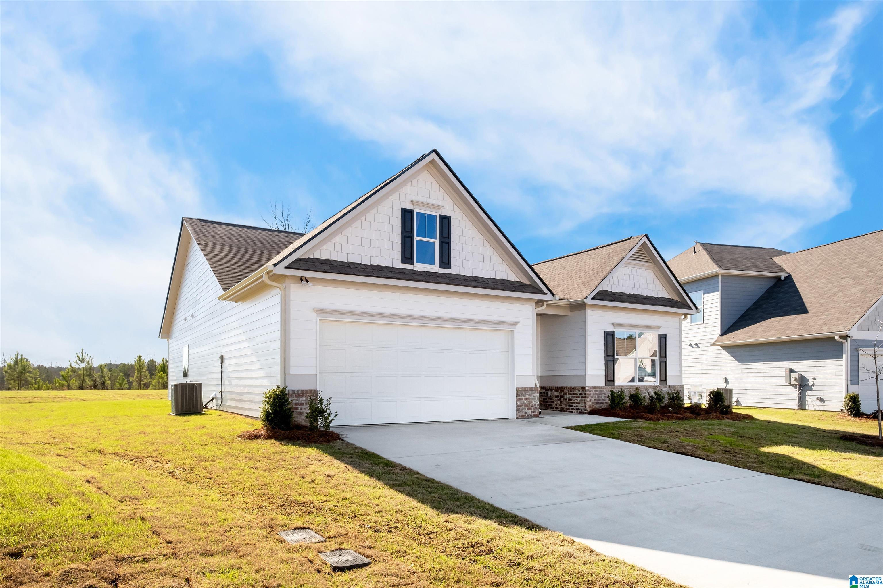 872 Ridgeway Avenue Columbiana, AL 35051 - Photo 4 of 38