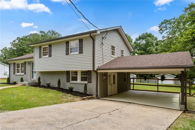 $304,900 | 317 Benbow Drive, East Bend, NC 27018