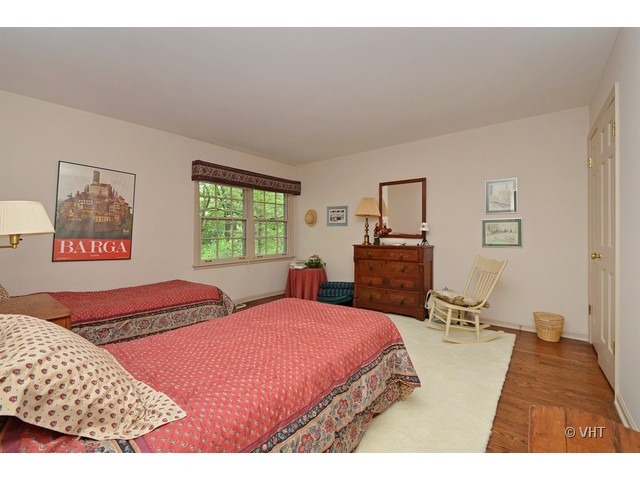 1295 Inverlieth Road Lake Forest, IL 60045 - Photo 10 of 17