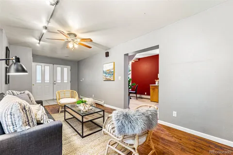 $800,000 | 50 West Maple Avenue, Denver, CO 80223