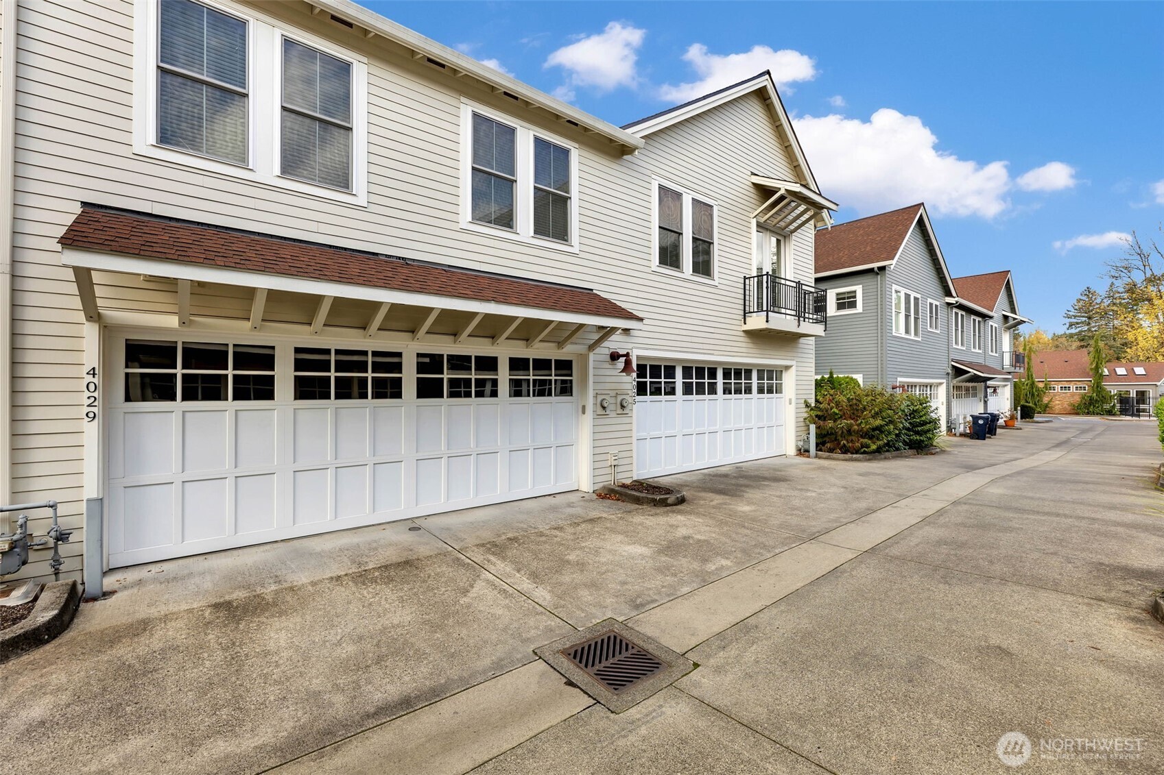 4029 Northwest 77th Avenue Camas, WA 98607 - Photo 28 of 32 a view of a large white building