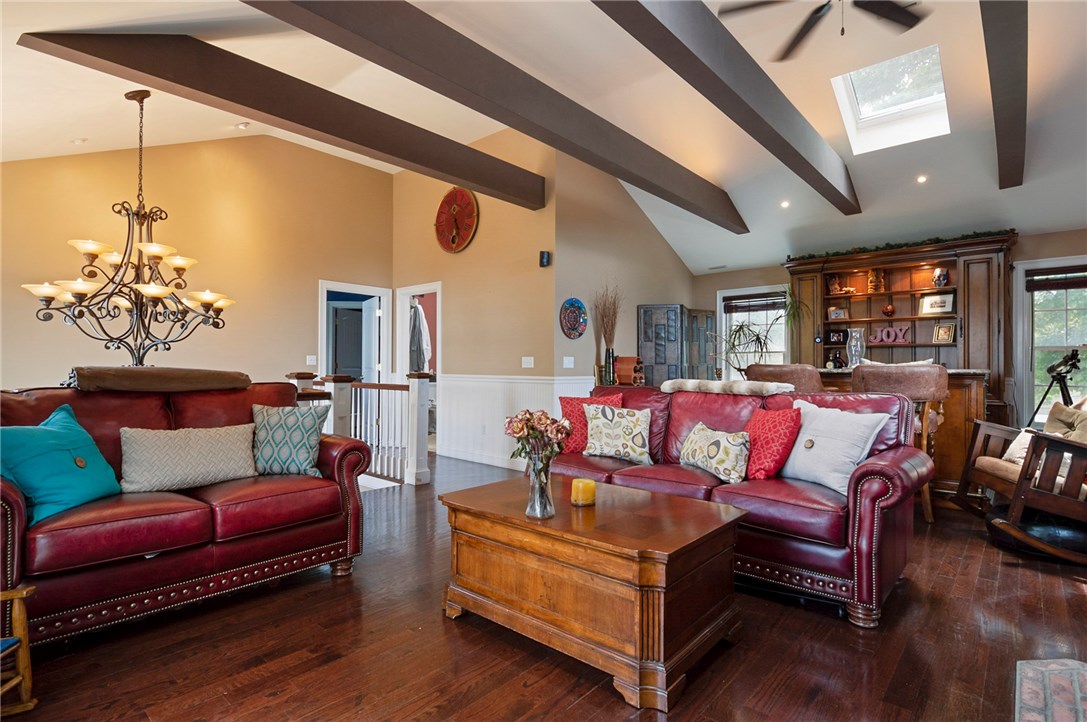36 Seneca Road Portsmouth, RI 02871 - Photo 22 of 48 Second floor living room.