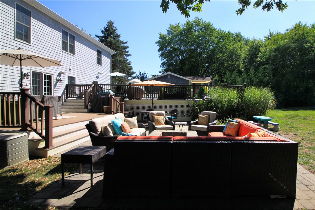 36 Seneca Road Portsmouth, RI 02871 - Photo 37 of 48 Back yard.