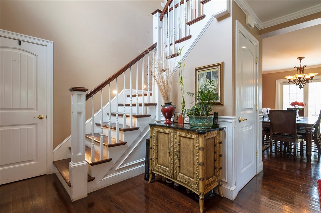 36 Seneca Road Portsmouth, RI 02871 - Photo 4 of 48 Foyer showing stair lights.