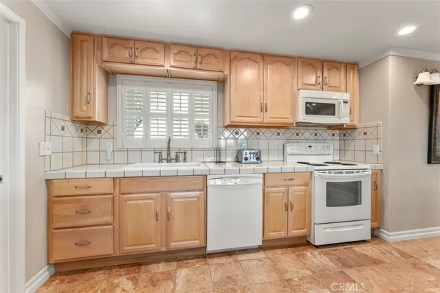 $635,000 | 66136 Mars Drive, Joshua Tree, CA 92252