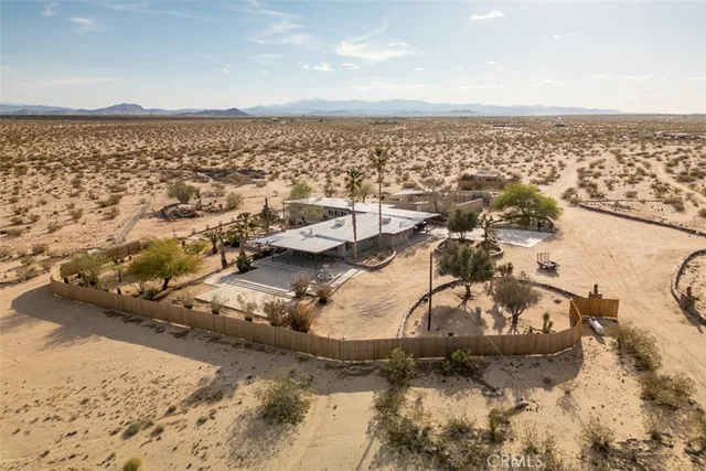 $635,000 | 66136 Mars Drive, Joshua Tree, CA 92252