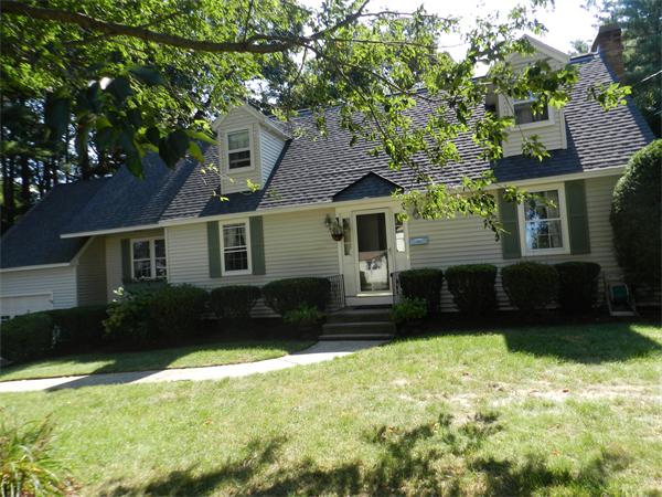 4 Marshall Road Beverly, MA 01915 - Photo 3 of 23 Gallery Image 3