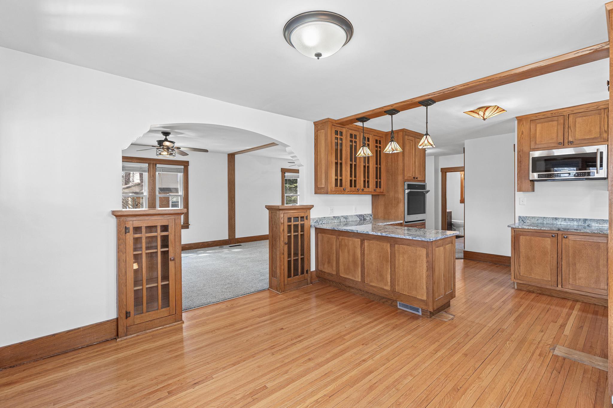 816 1st Street Southwest Faribault, MN 55021 - Photo 4 of 36