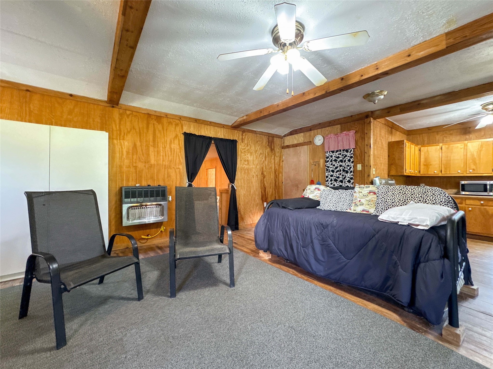 206 Tallow Street Onalaska, TX 77360 - Photo 4 of 36