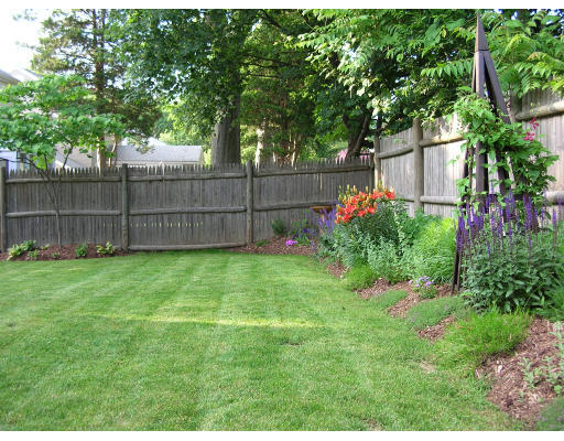 24 Brae Road Quincy, MA 02169 - Photo 16 of 17 Gallery Image 16