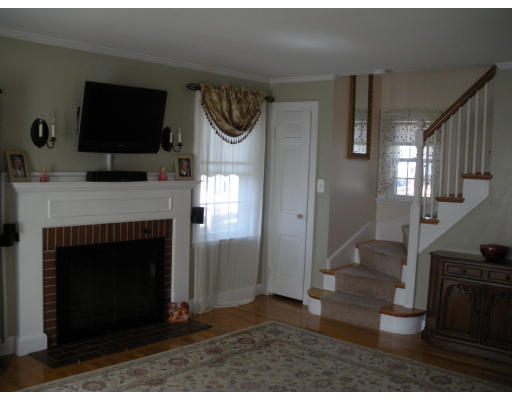 24 Brae Road Quincy, MA 02169 - Photo 2 of 17 Gallery Image 2