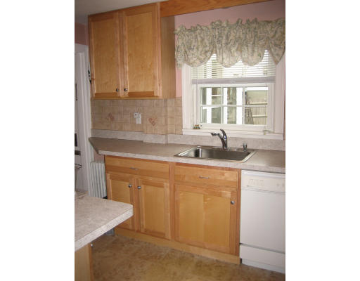 24 Brae Road Quincy, MA 02169 - Photo 6 of 17 Gallery Image 6