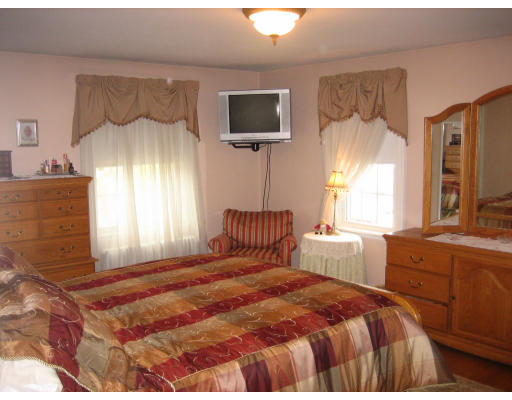 24 Brae Road Quincy, MA 02169 - Photo 8 of 17 Gallery Image 8