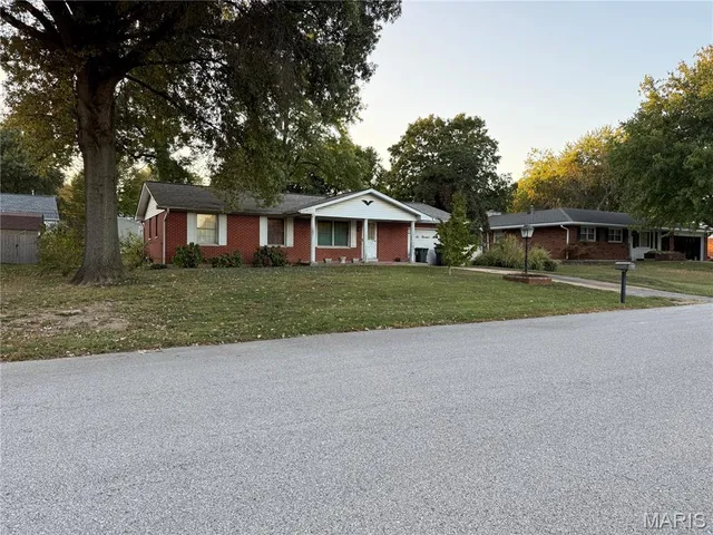 $100,000 | 606 Laurel Drive, Waterloo, IL 62298