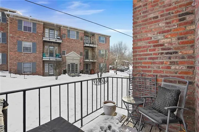 $140,000 | 940 Adam Drive, Unit E, Pittsburgh, PA 15216