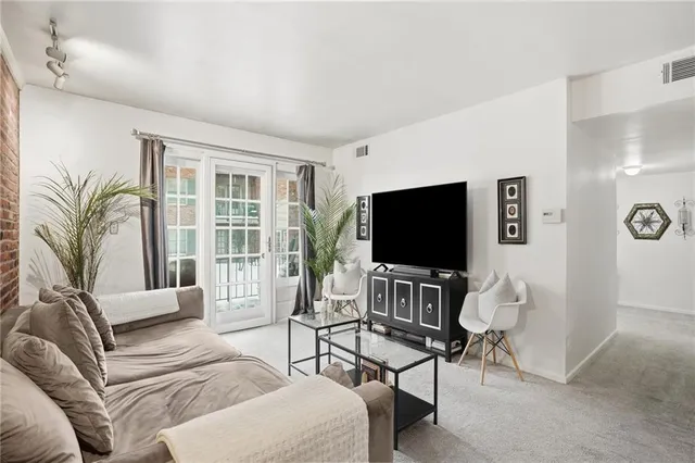 $140,000 | 940 Adam Drive, Unit E, Pittsburgh, PA 15216