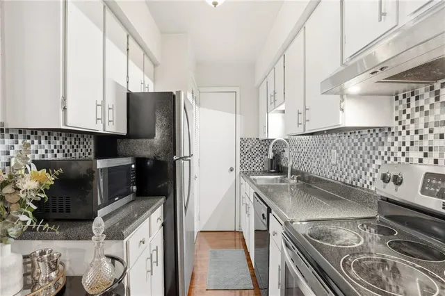 $140,000 | 940 Adam Drive, Unit E, Pittsburgh, PA 15216