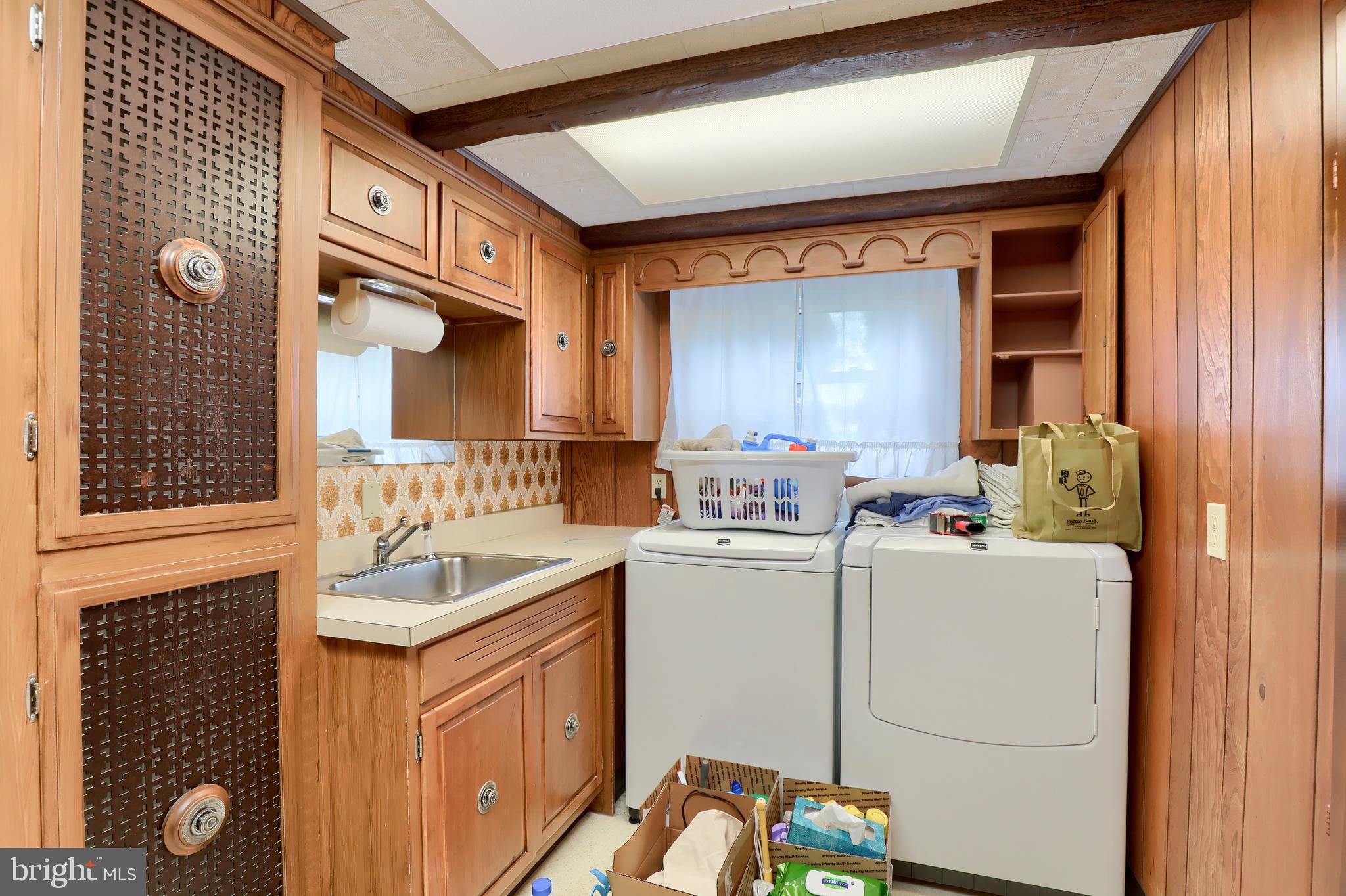 3943 Locust Grove Road Columbia, PA 17512 - Photo 22 of 35 Laundry
