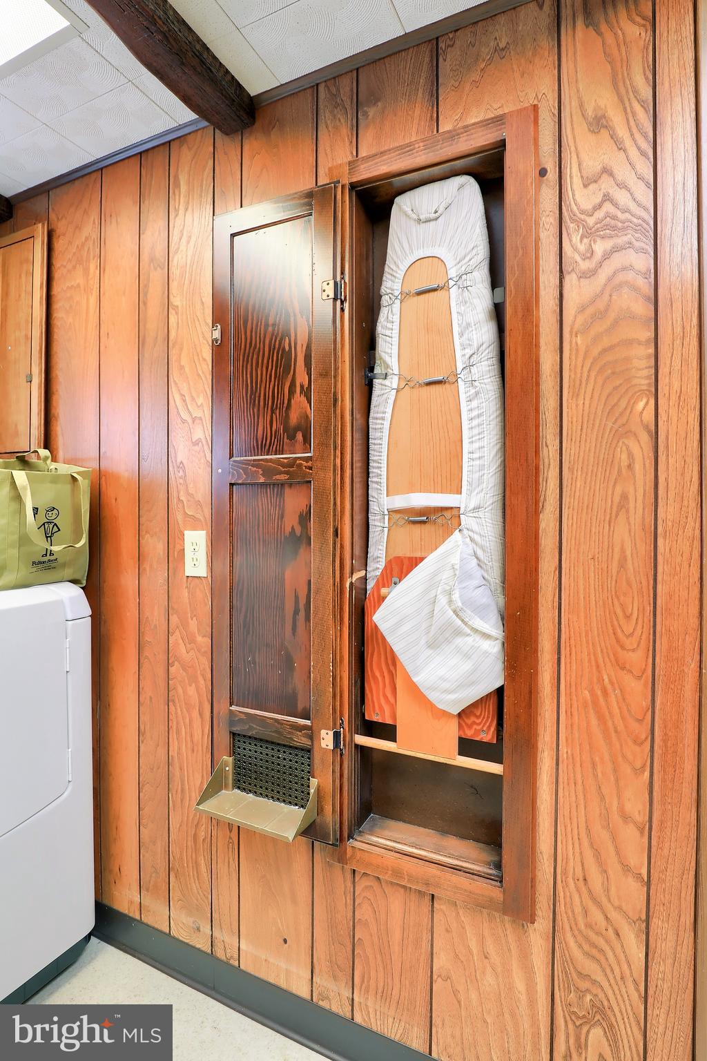 3943 Locust Grove Road Columbia, PA 17512 - Photo 24 of 35 Laundry