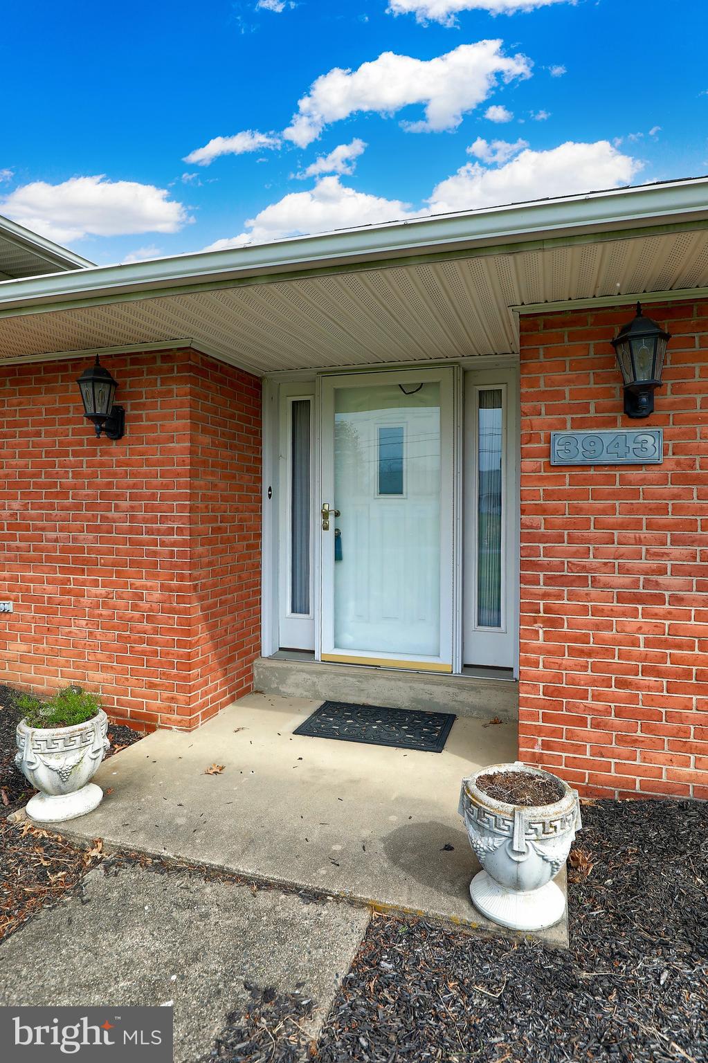 3943 Locust Grove Road Columbia, PA 17512 - Photo 5 of 35