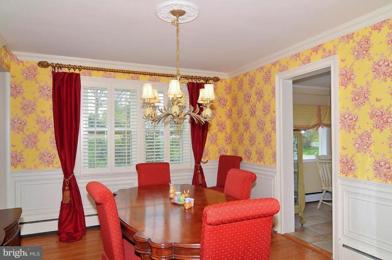 7301 Gordons Road Falls Church, VA 22043 - Photo 4 of 11 Dining Room