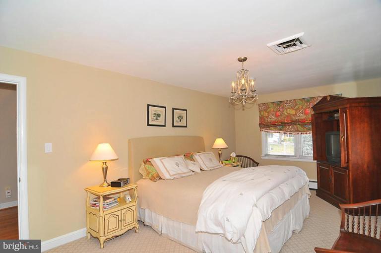 7301 Gordons Road Falls Church, VA 22043 - Photo 7 of 11 Master Bedroom