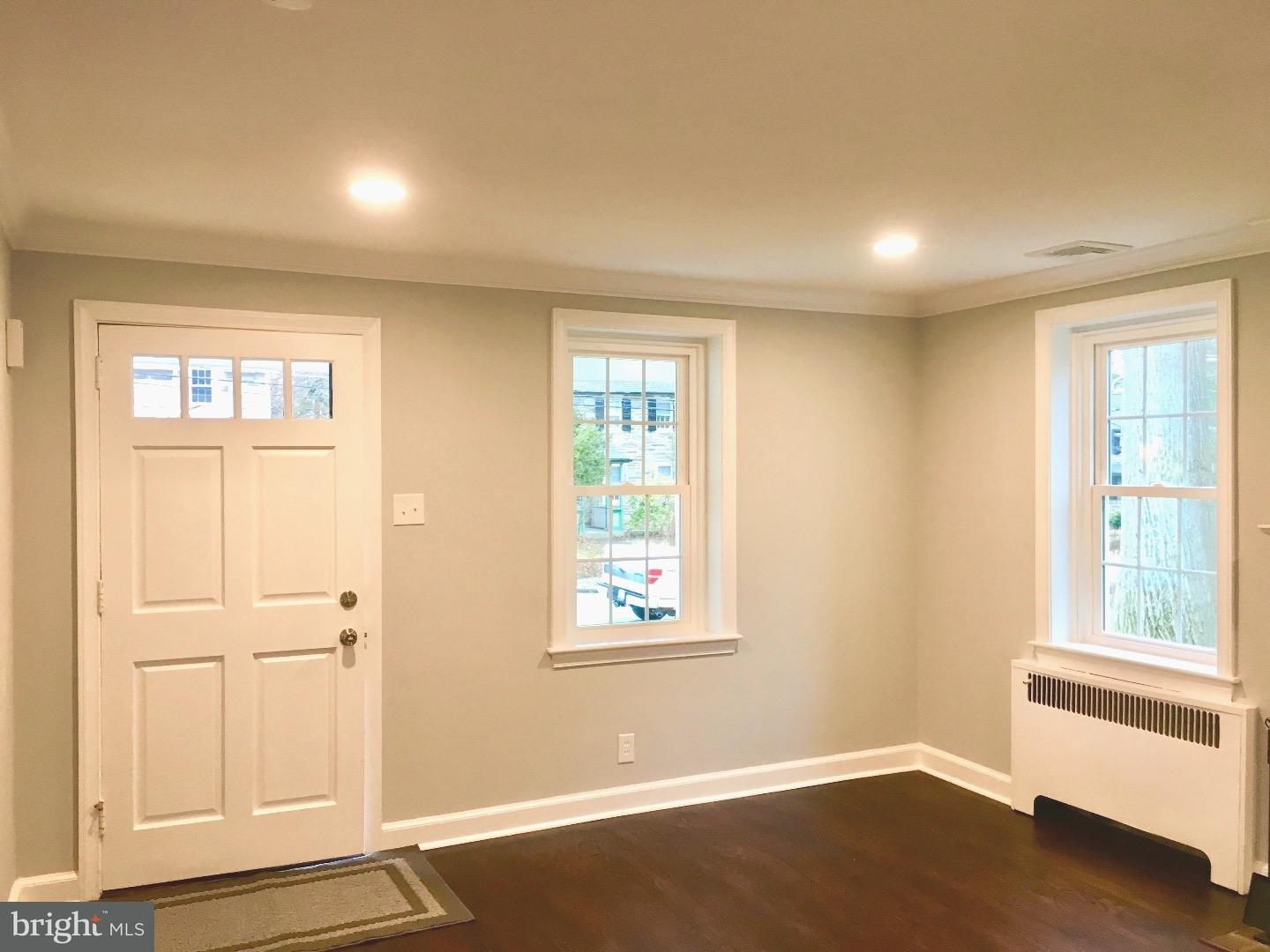 1704 Manor Road Havertown, PA 19083 - Photo 14 of 25 Living Room