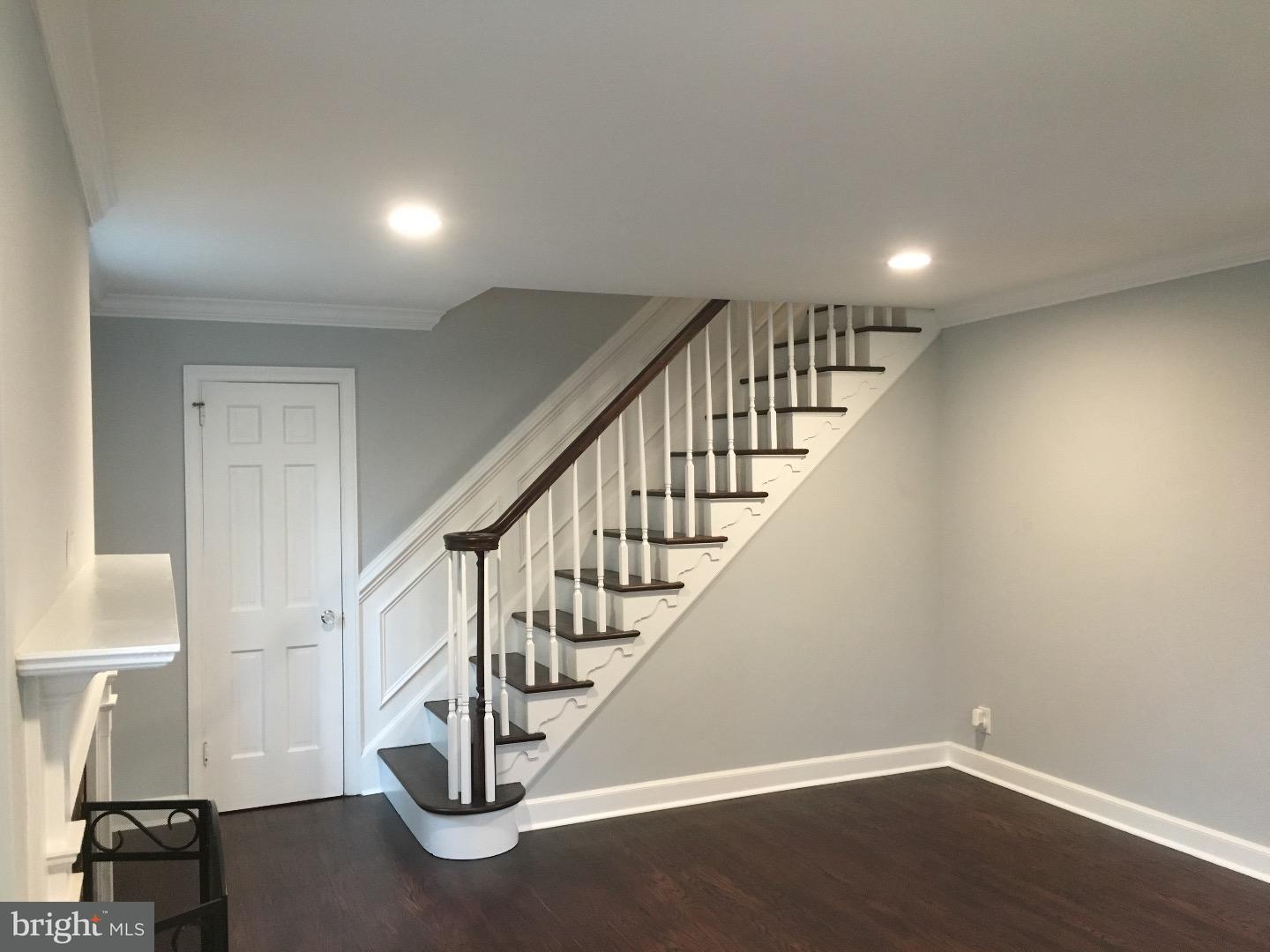 1704 Manor Road Havertown, PA 19083 - Photo 15 of 25 Living Room