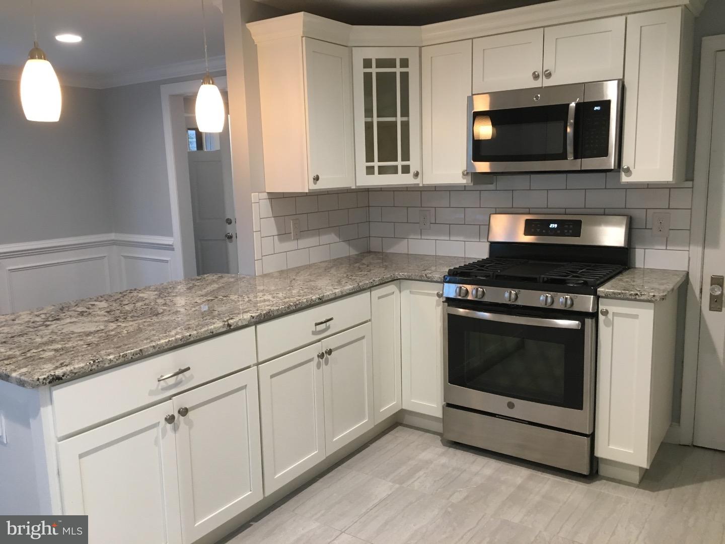 1704 Manor Road Havertown, PA 19083 - Photo 10 of 25 Kitchen
