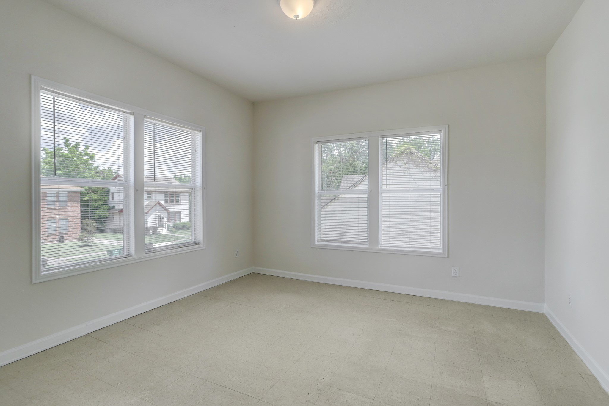 3002 Isabella Street Houston, TX 77004 - Photo 11 of 18 an empty room with a window