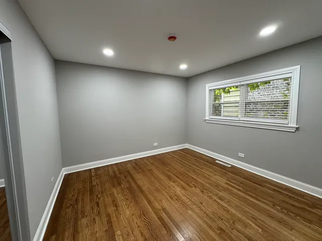 $3,000 | 6236 North Francisco Avenue, Unit 1, Chicago, IL 60659