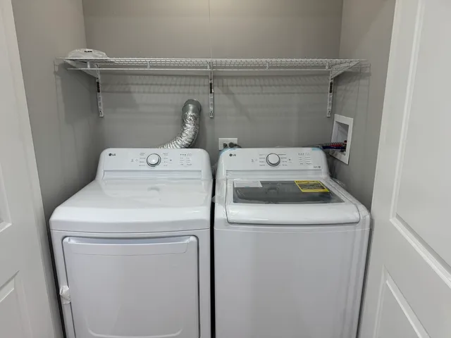 $3,000 | 6236 North Francisco Avenue, Unit 1, Chicago, IL 60659