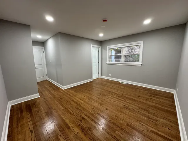 $3,000 | 6236 North Francisco Avenue, Unit 1, Chicago, IL 60659