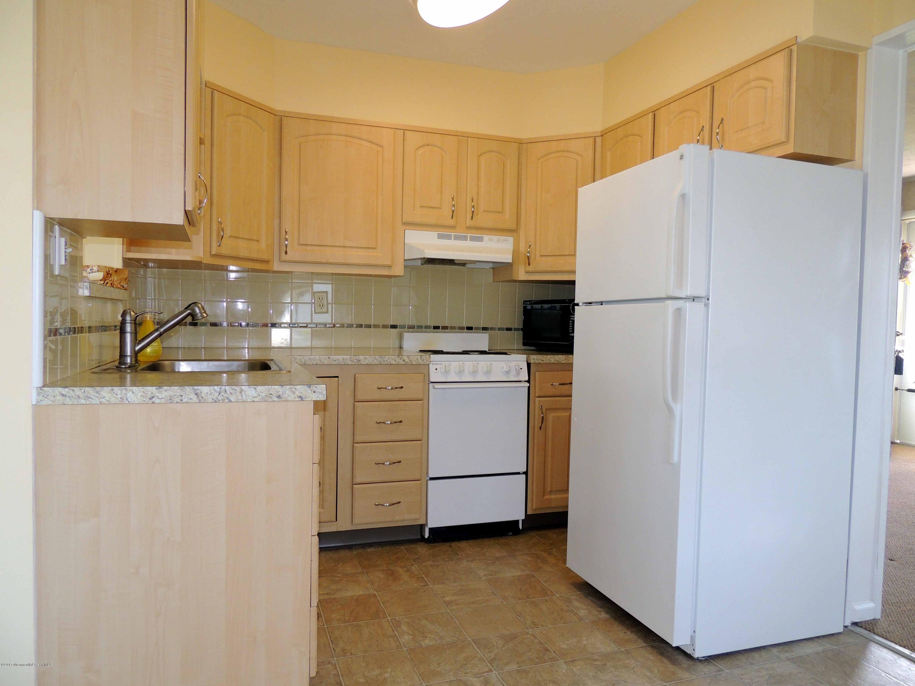 201 Foster Road Toms River, NJ 08753 - Photo 13 of 29 DSCN9831.jpg-Net