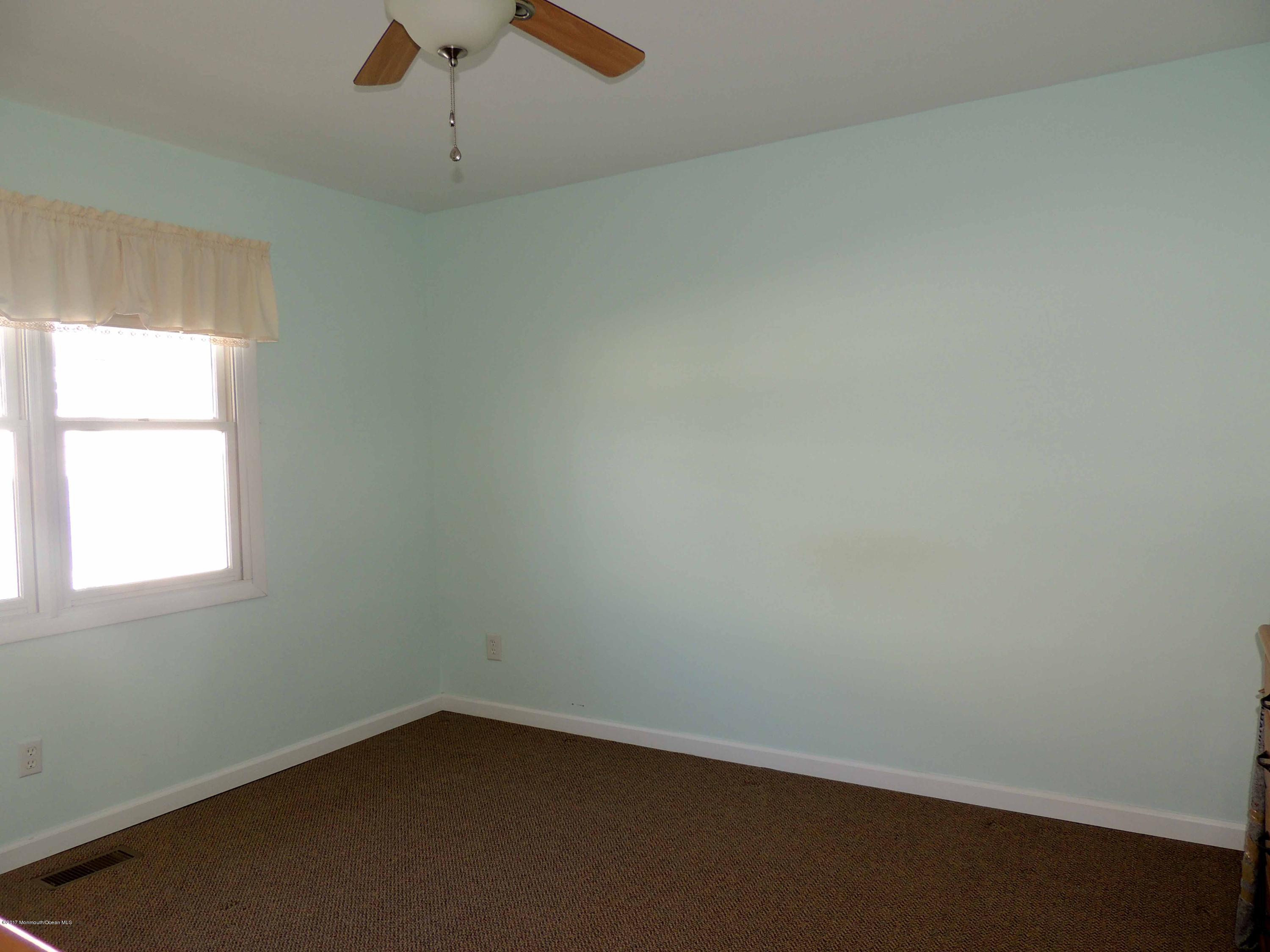 201 Foster Road Toms River, NJ 08753 - Photo 19 of 29 DSCN9837.jpg-Net